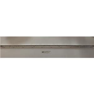 e-led-40-inch--2011svs40_56k_h1_1ch_pv_left62-bn64-01639a-samsung-ue40d5000-led-bar

